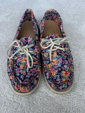 Sebago Women's Floral Moccasin Boat Shoes in Navy Multi